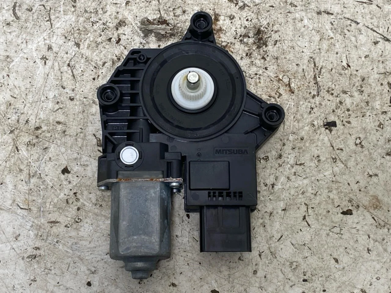 Citroen C4/E-C4 C4X/E-C4X 21->> Ablakemelő motor