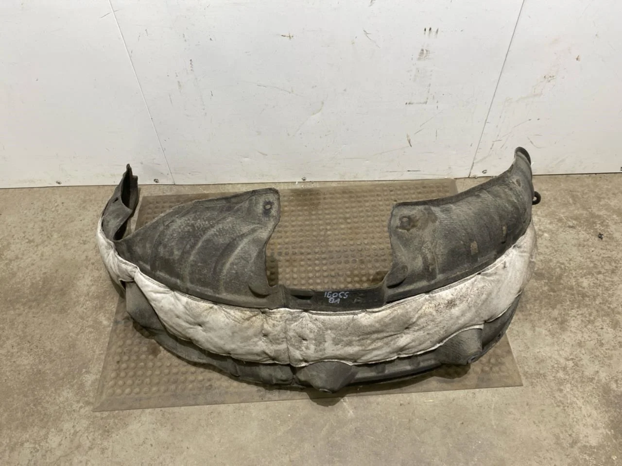 Hyundai IONIQ 5 NE 2022- Inner fender liner view 2