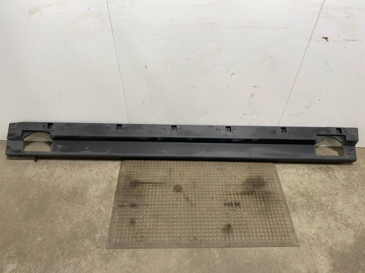 BMW I3 I01 2013-22 Küszöb burkolat, jobb