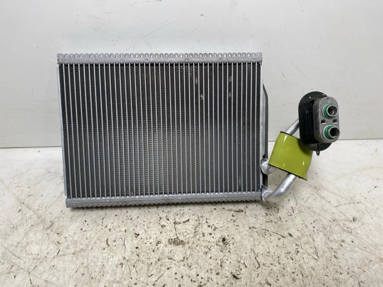 Hyundai IONIQ 5 NE 2022- Heater matrix, without air conditioning view 2