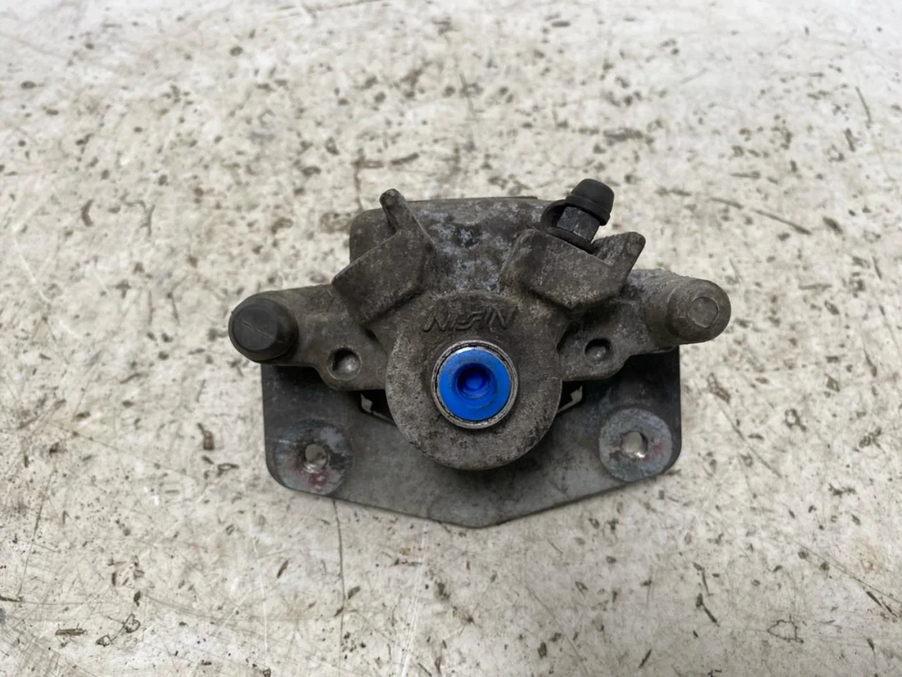 Renault TWIZY Front left brake caliper view 3