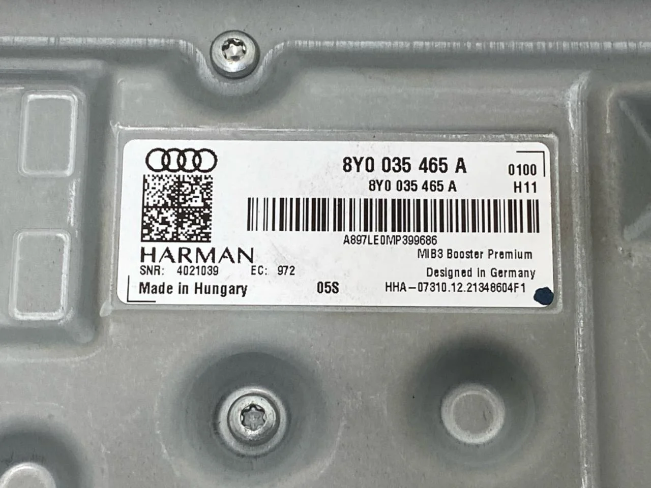 Audi Q4 E-TRON FZ 2021- Rádió / hifi erősítő nézet 3