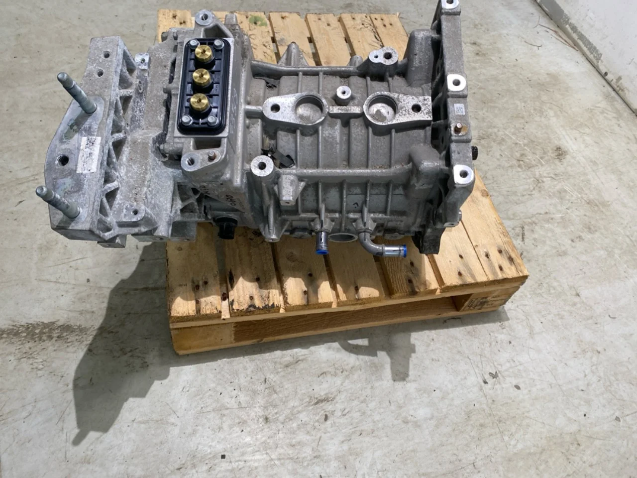 Hyundai KONA / ELECTRIC 2018-23 Elektromos motor, első nézet 3