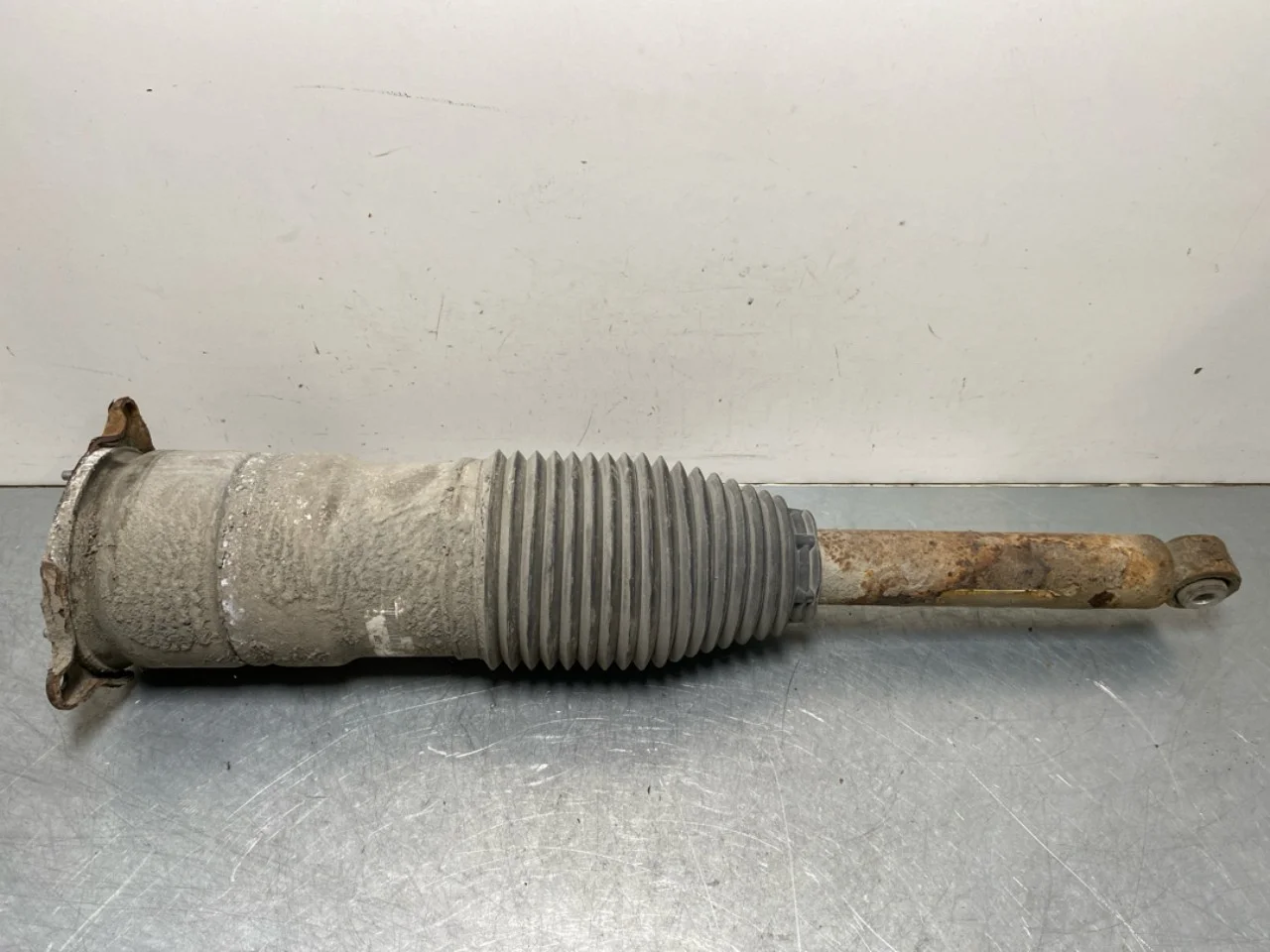 Tesla MODEL S 2013- Air spring bellows / air cushion, level control view 2