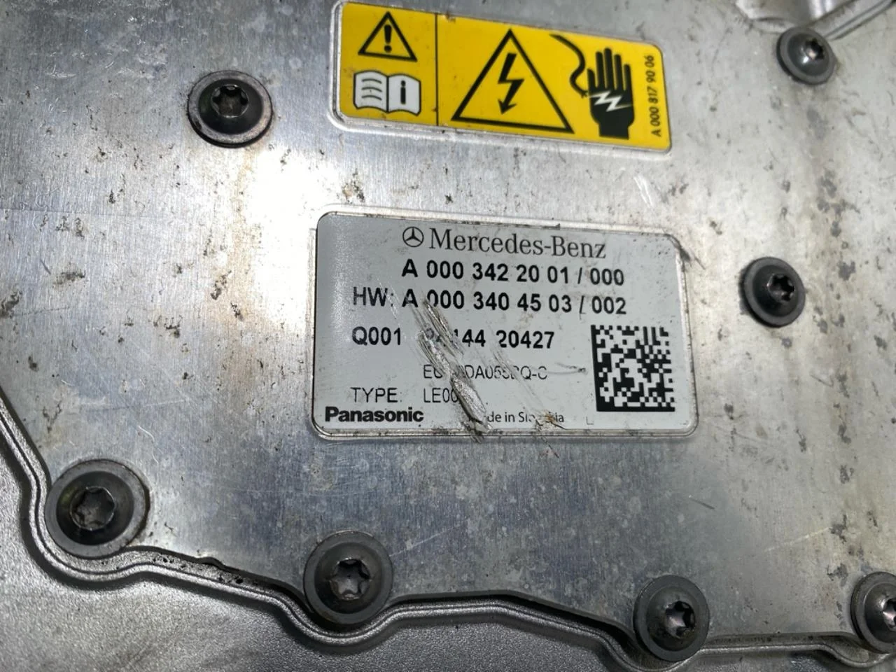 Mercedes EQB X243 2022- Invertor, 12-220V vedere 4