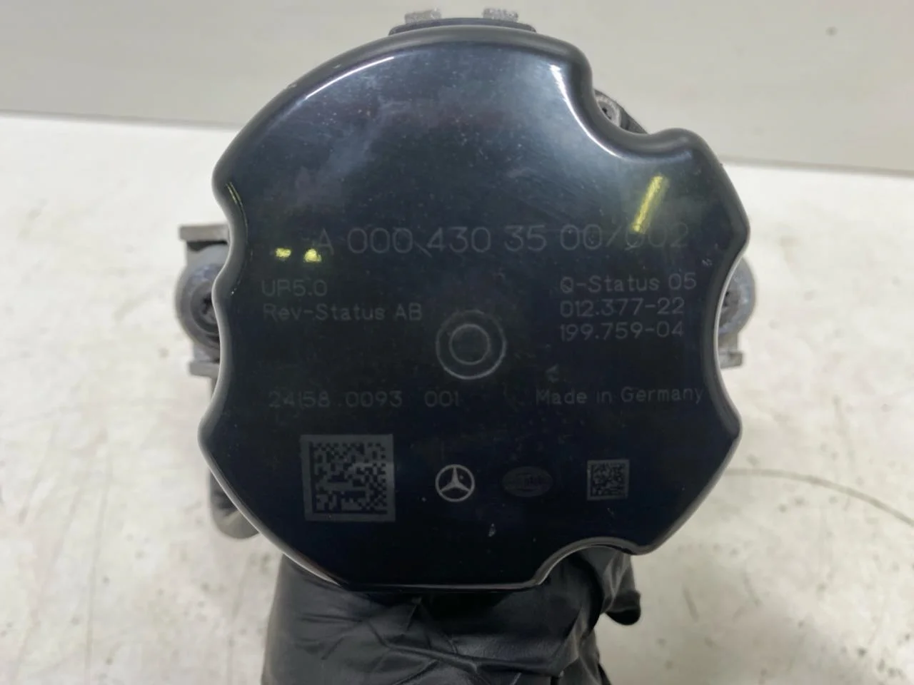Mercedes EQB X243 2022- Vacuum pump view 4