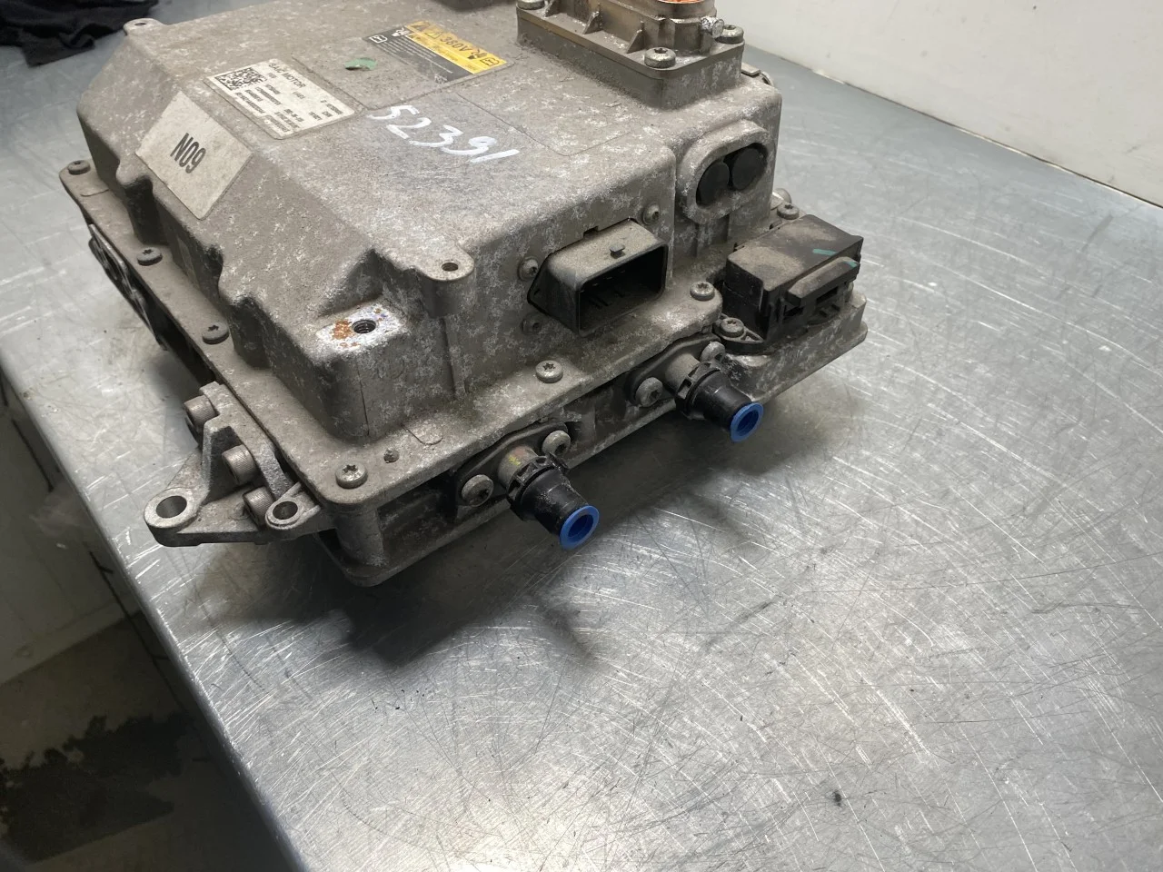 Mg ZS EV 2020- Invertor, 12-220V vedere 4