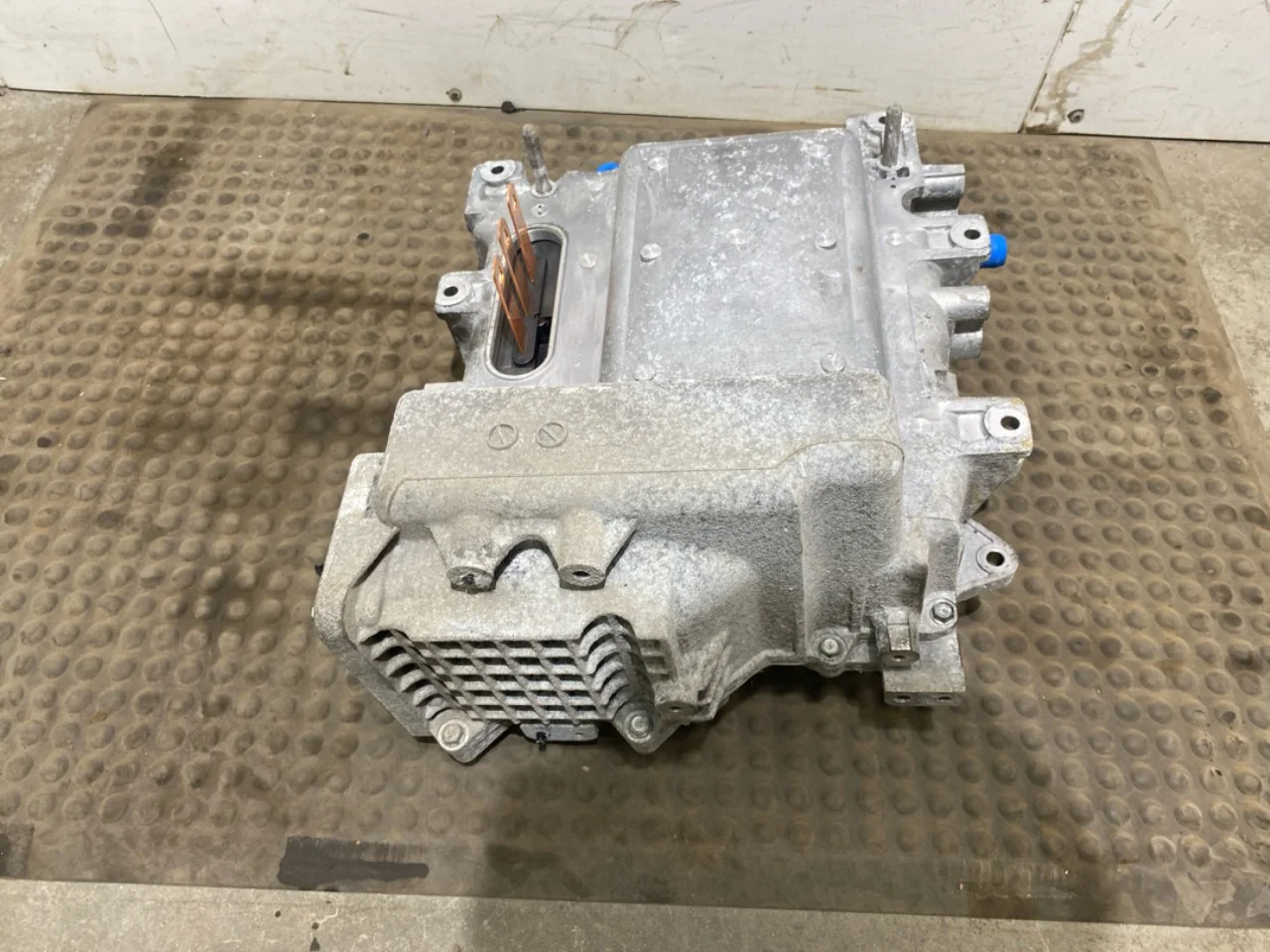 Nissan E-NV200 / EVALIA Invertor, 12-220V