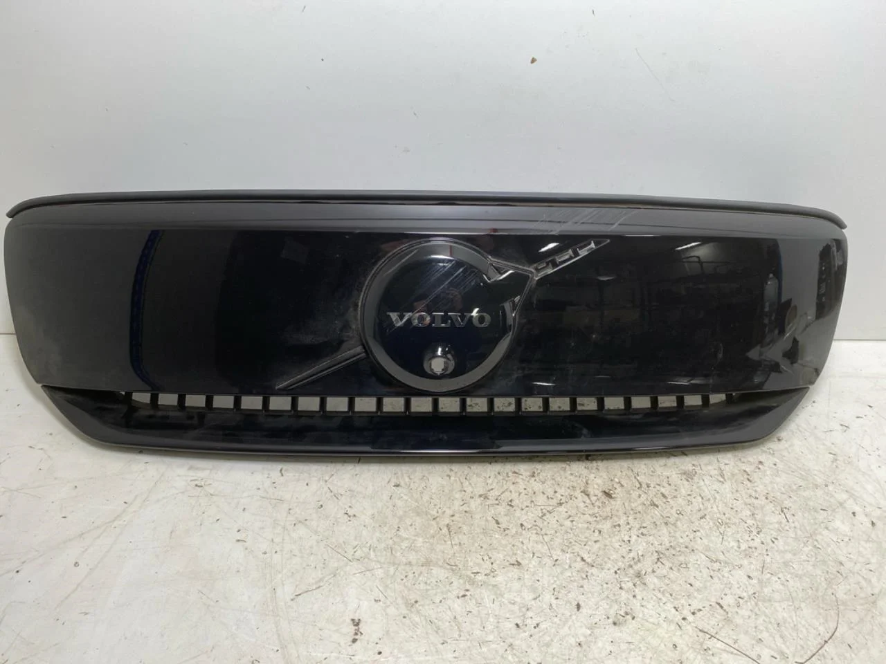 Grille, complete