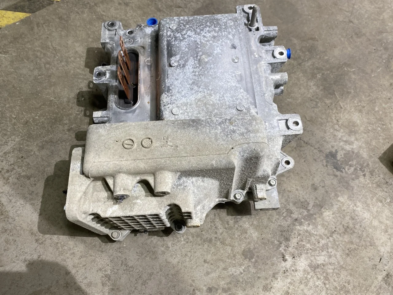 Nissan LEAF 2011-17 Inverter, 12-220V