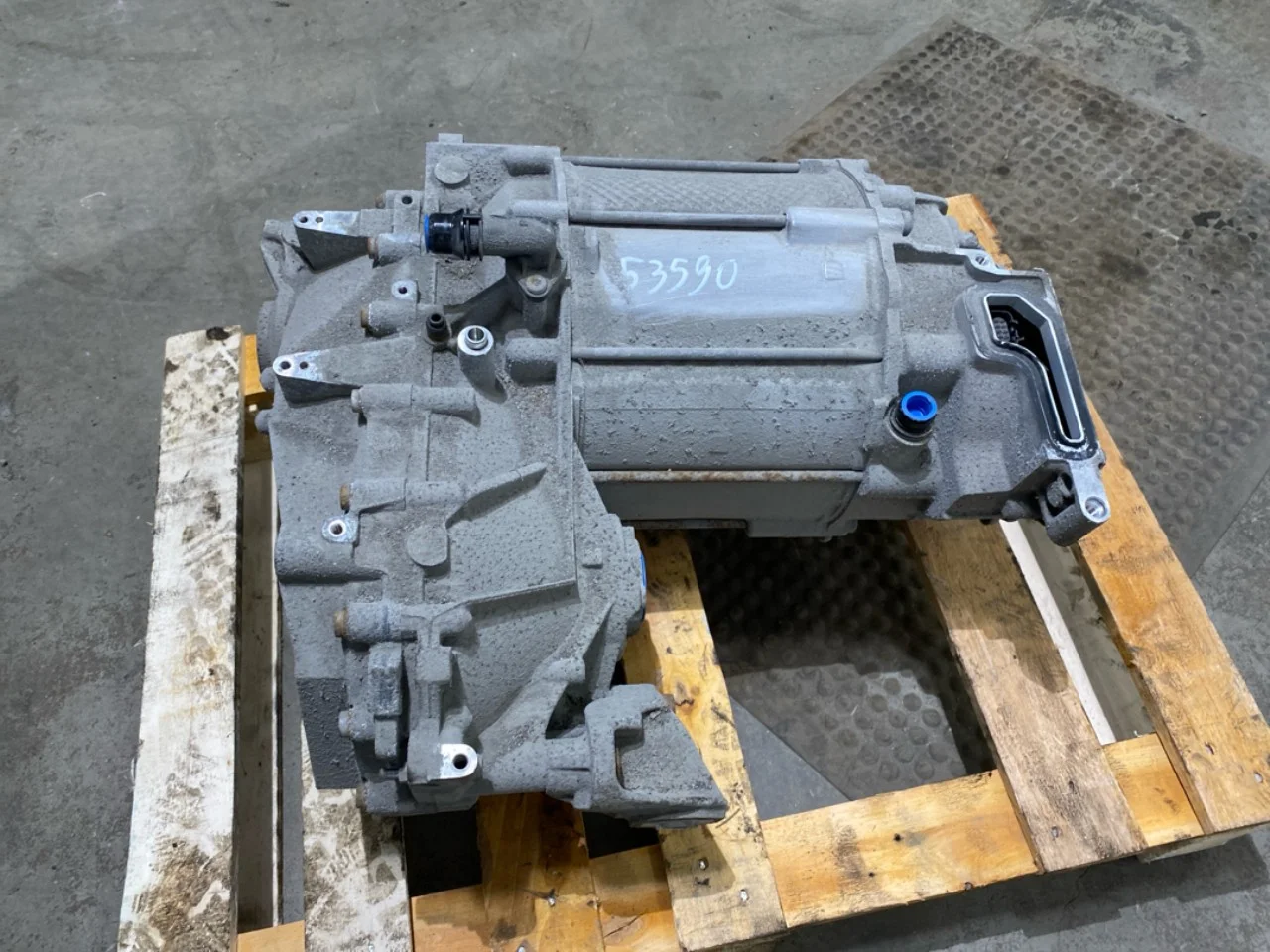 Volkswagen ID.3 2021- Rear electric motor view 4
