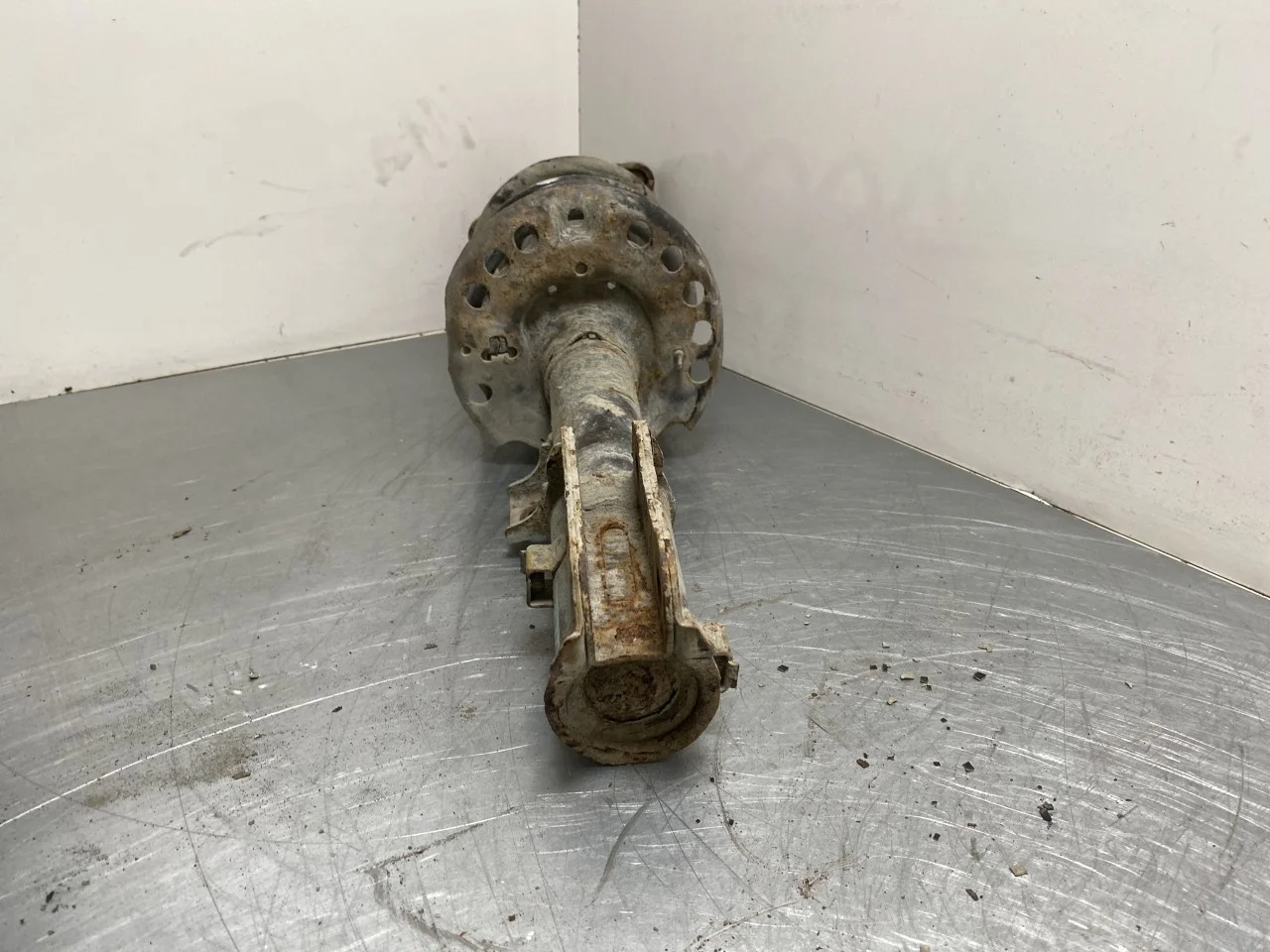Kia SOUL 2009- Strut assembly, front right view 2