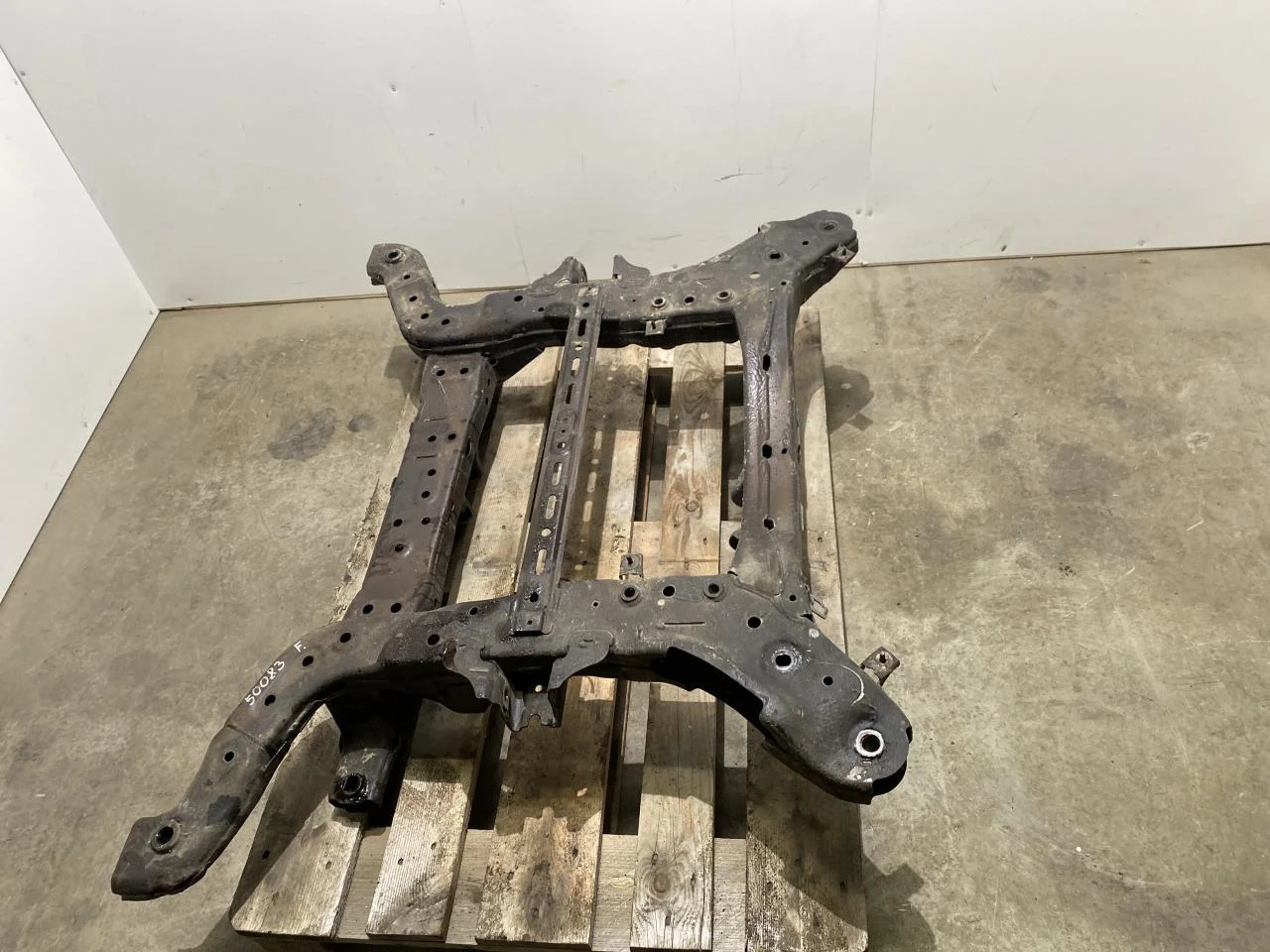 Kia EV6 2022- Front subframe view 2