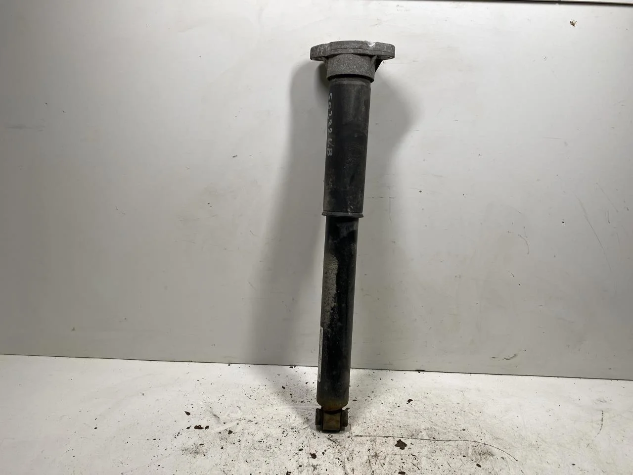 Mercedes EQC 2020- Shock absorber, rear
