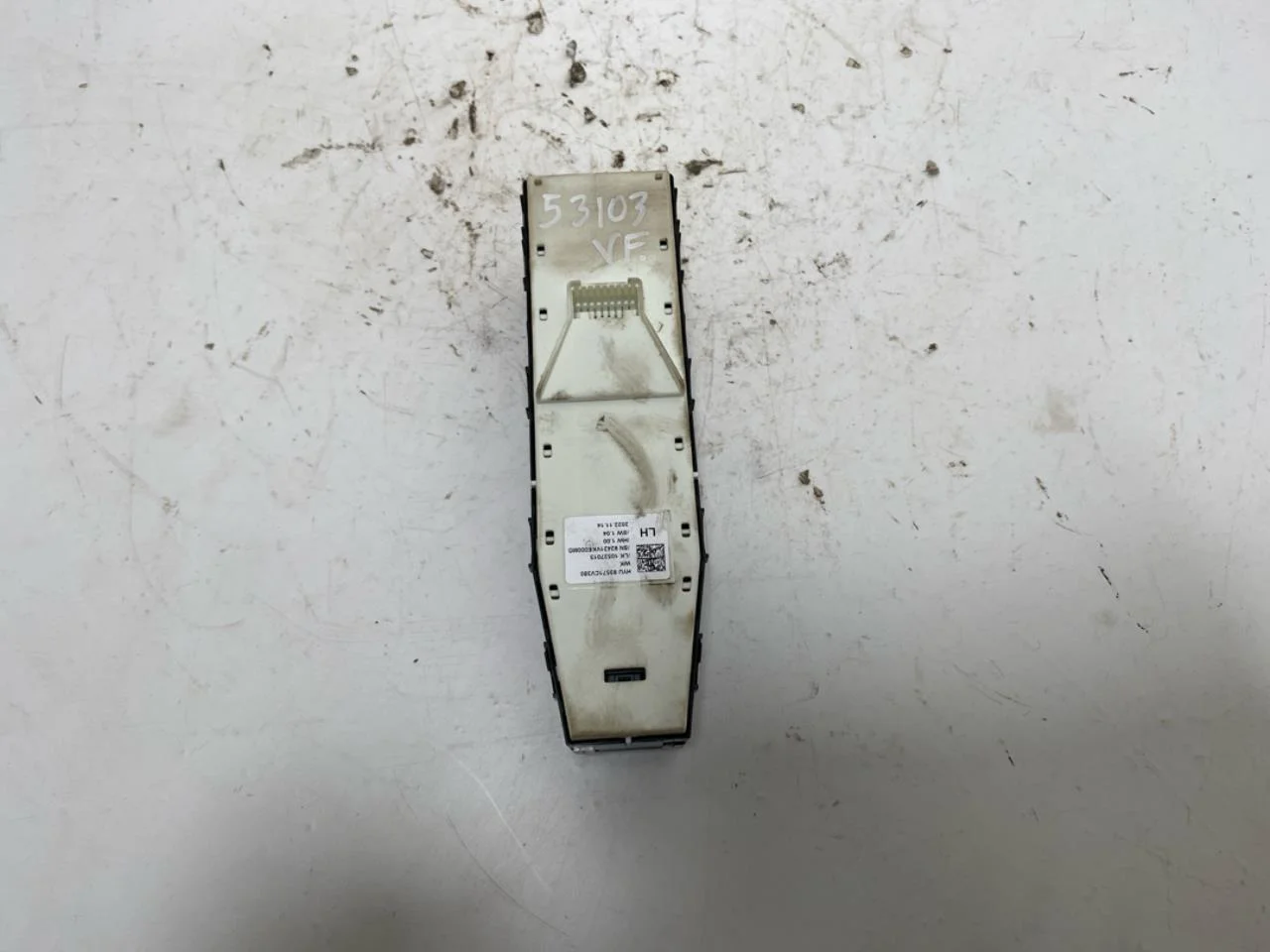 Kia EV6 2022- Window regulator switch view 2