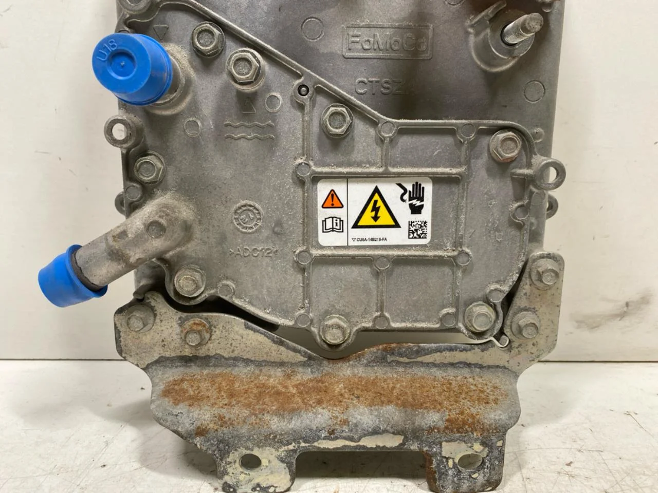 Ford FOCUS 2011-14 Feszültségátalakító, akkumulátor nézet 3