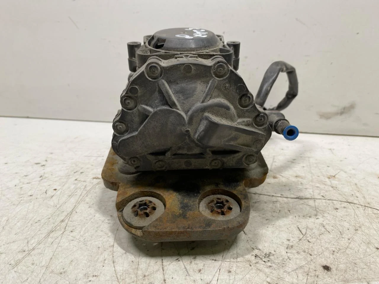 Ford FOCUS 2011-14 Pompă de vacuum vedere 2