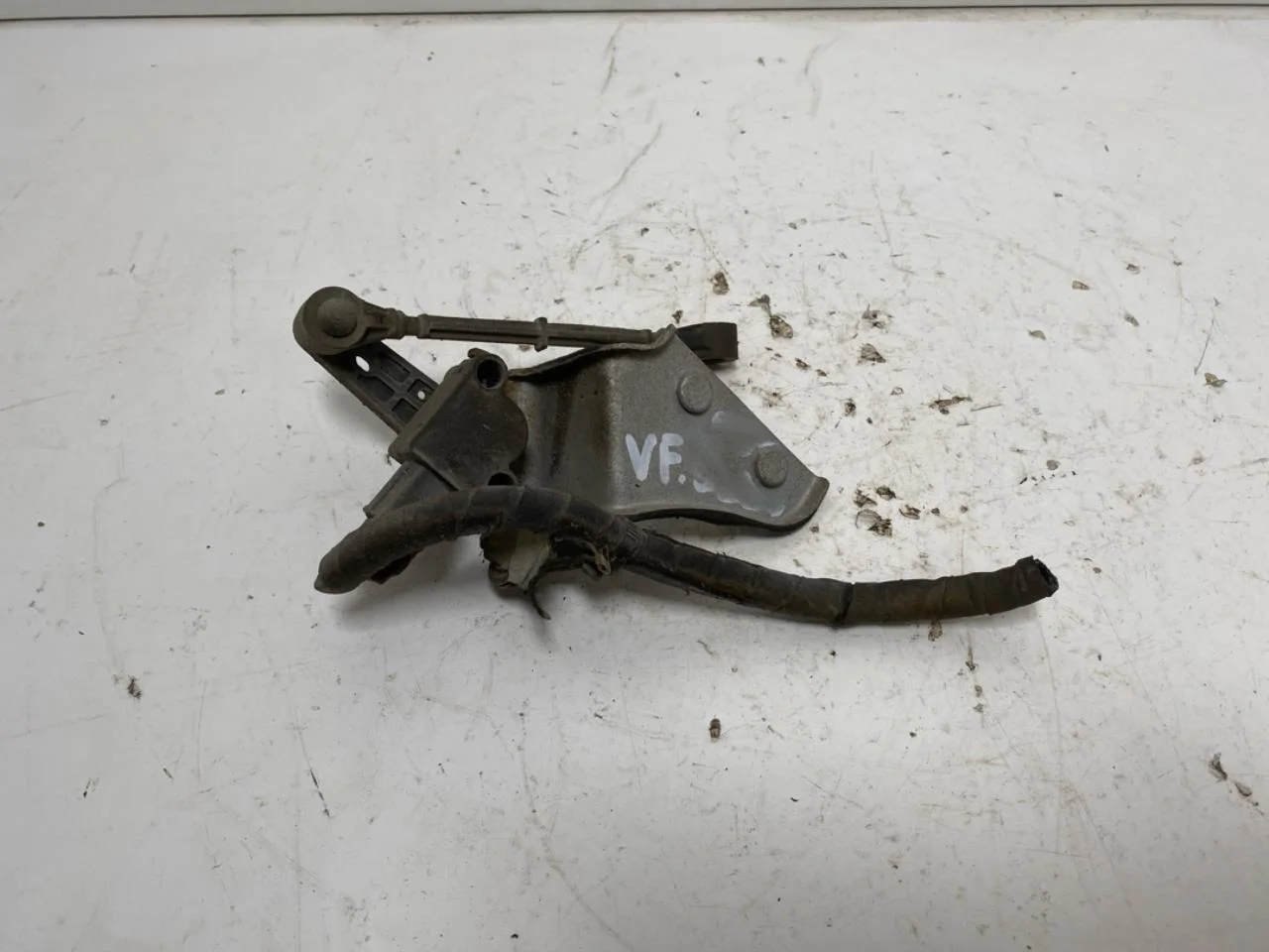 Ford MUSTANG MACH-E 2021- Level control / air suspension sensor