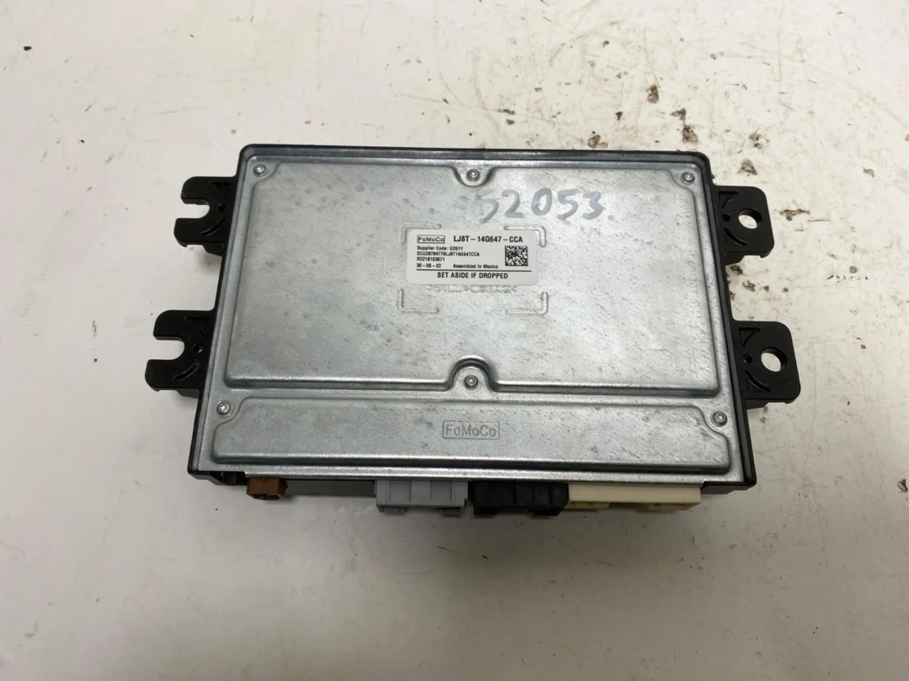 Ford MUSTANG MACH-E 2021- Radio / hi-fi, other view 2
