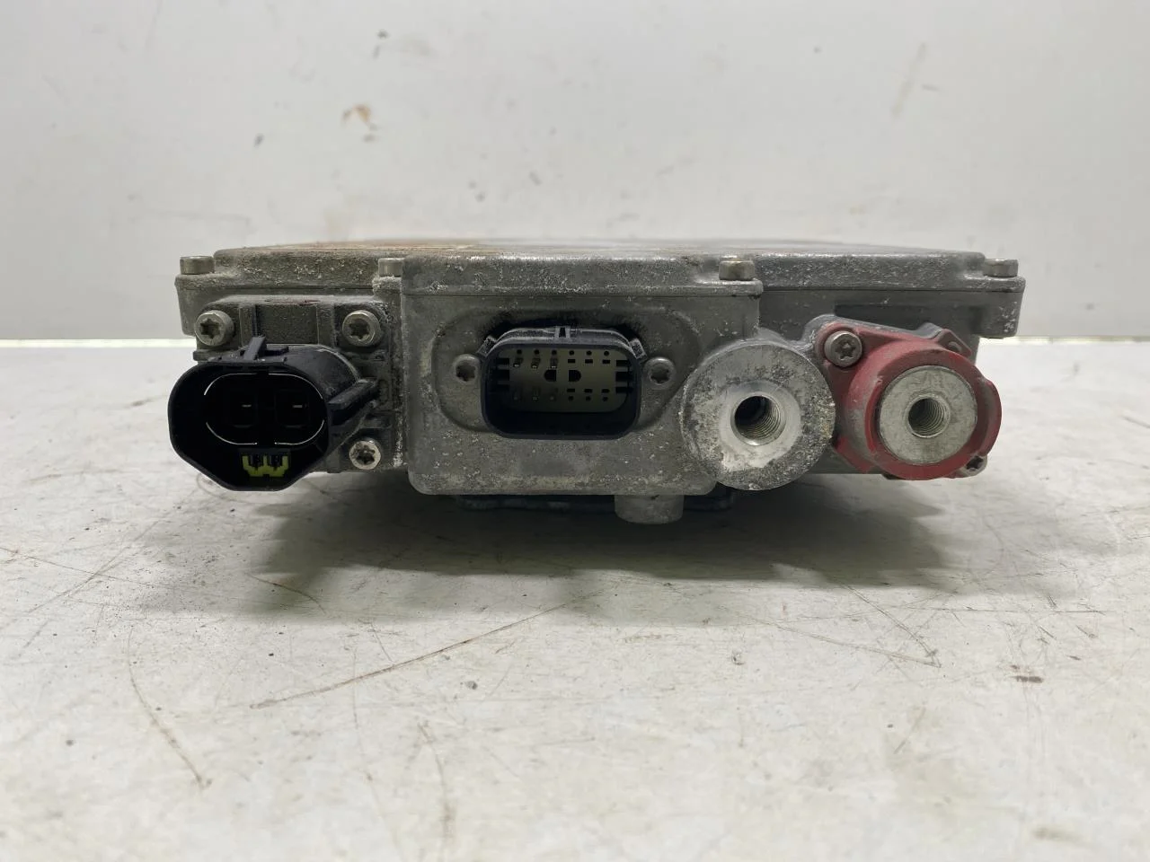 Mercedes B 180-200 W246/W242 2012-19 Voltage converter, battery view 2
