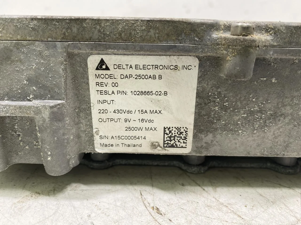 Mercedes B 180-200 W246/W242 2012-19 Voltage converter, battery view 4