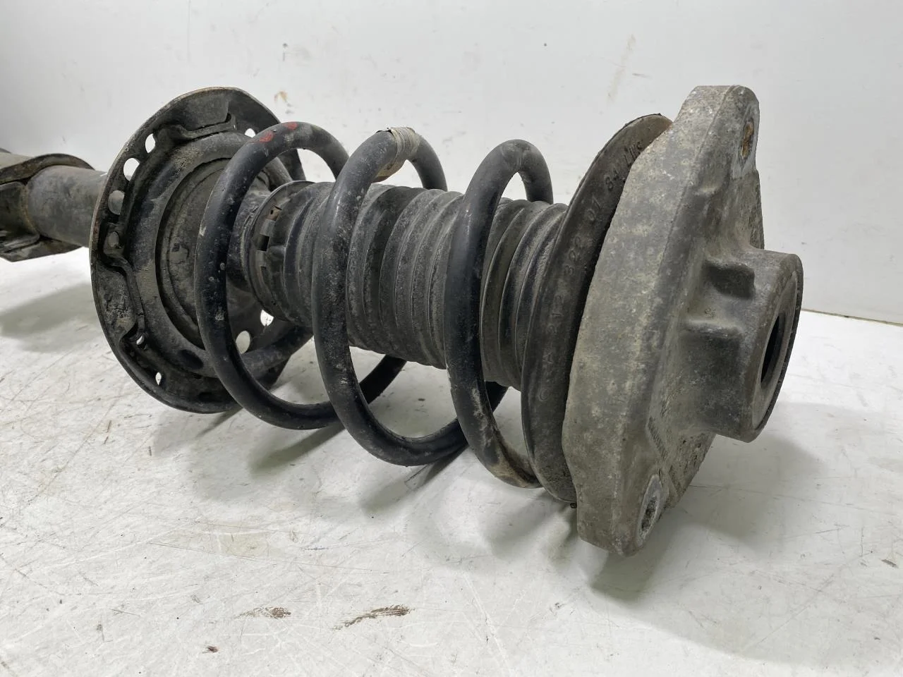 Mercedes B 180-200 W246/W242 2012-19 Rugóstag (gólyaláb), első, jobb nézet 3