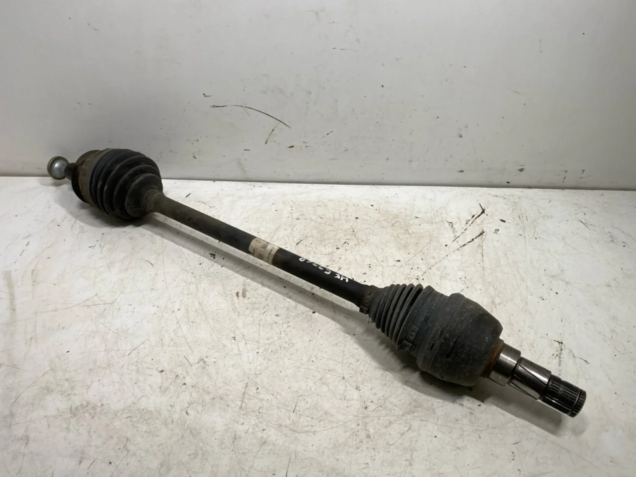 Mercedes B 180-200 W246/W242 2012-19 Féltengely, első, jobb nézet 2