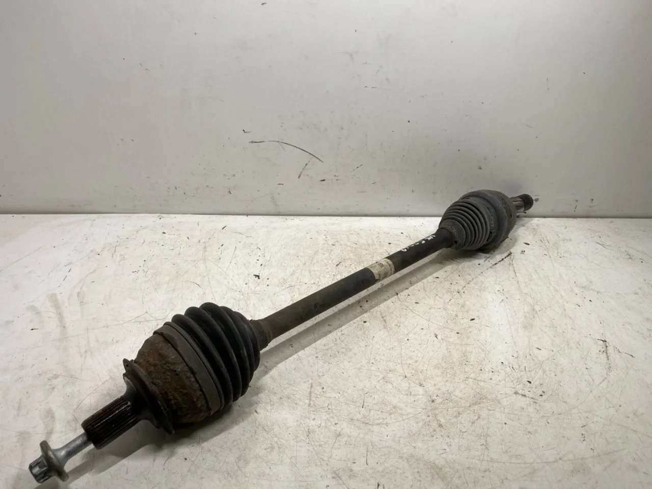 Mercedes B 180-200 W246/W242 2012-19 Féltengely, első, jobb nézet 3