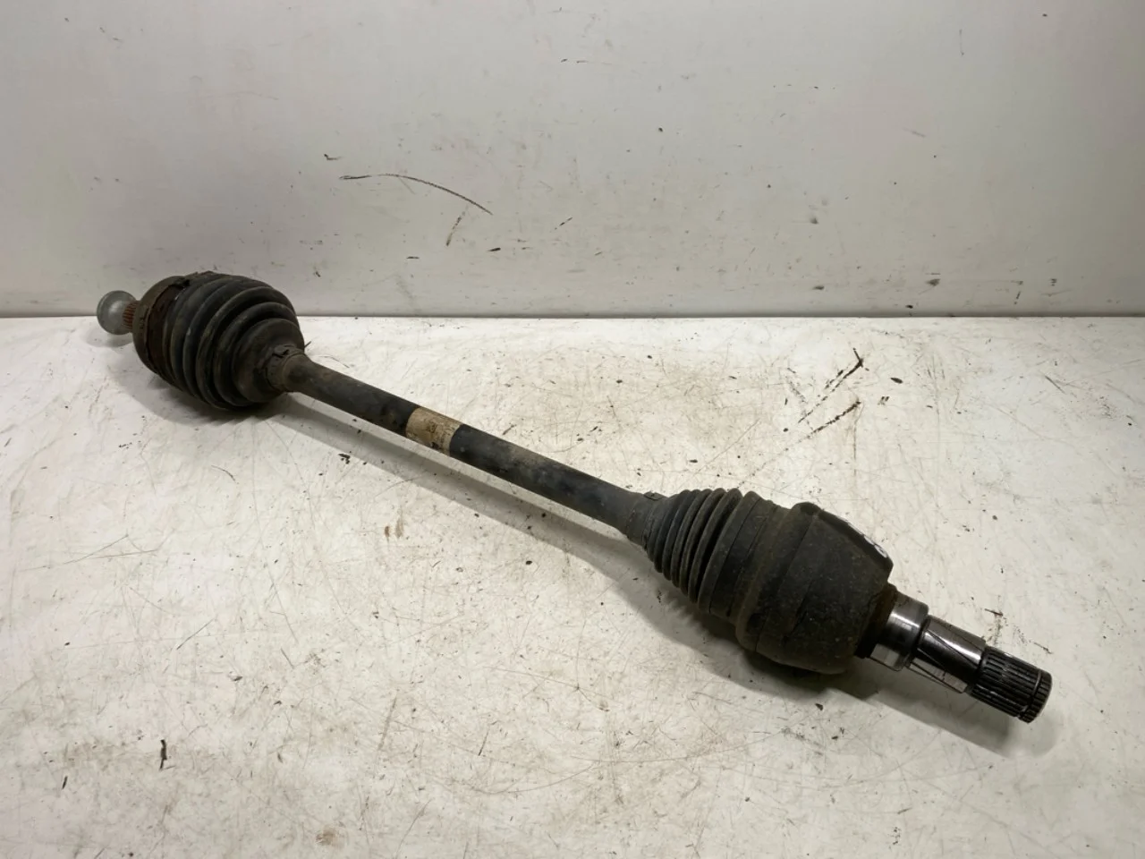 Mercedes B 180-200 W246/W242 2012-19 Féltengely, első, bal nézet 2