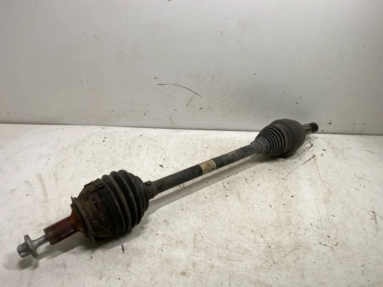 Mercedes B 180-200 W246/W242 2012-19 Féltengely, első, bal nézet 3