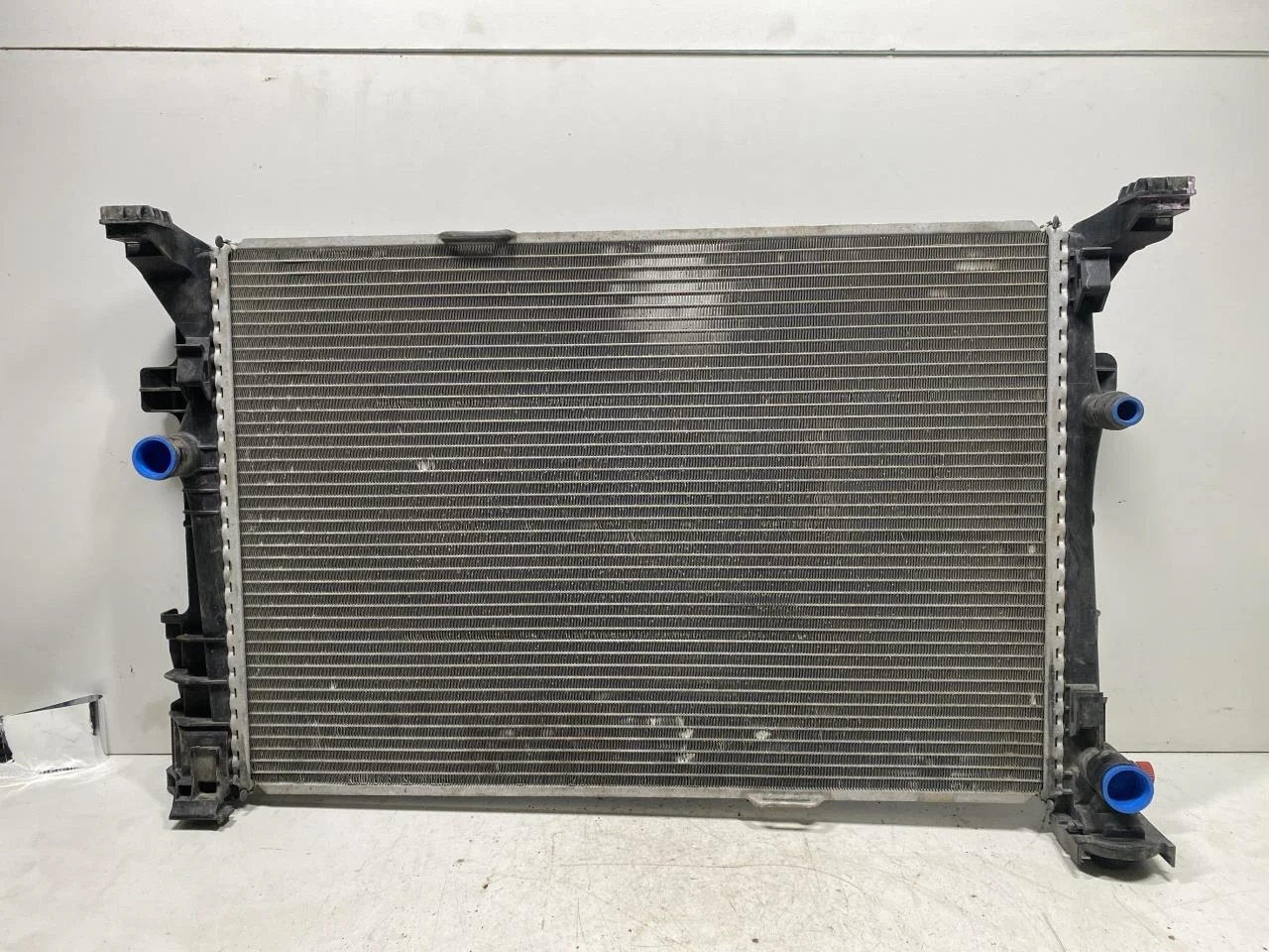 Mercedes B 180-200 W246/W242 2012-19 Hűtő, automata váltós nézet 2