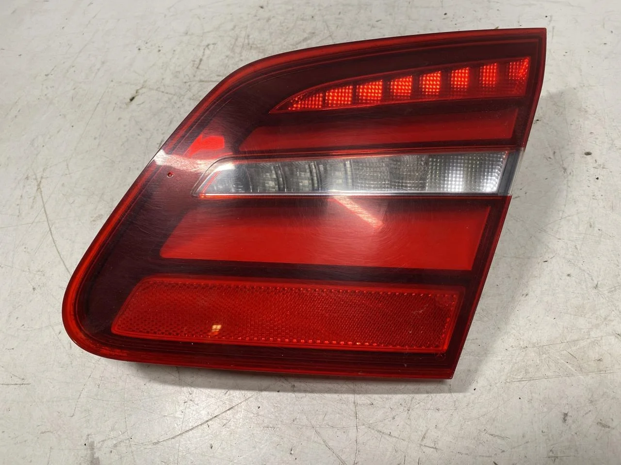 Mercedes B 180-200 W246/W242 2012-19 Right tail light on tailgate, inner view 2