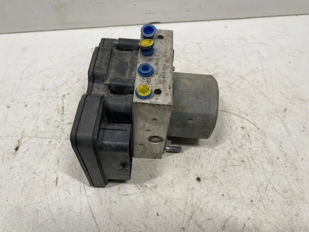 Mercedes B 180-200 W246/W242 2012-19 ABS hidraulika egység (tömb) nézet 2