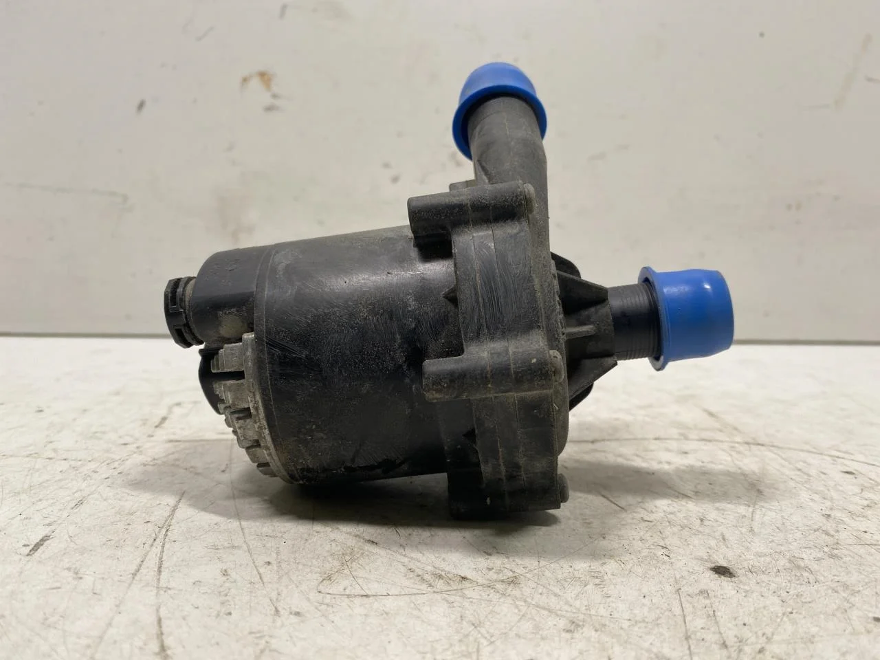 Mercedes B 180-200 W246/W242 2012-19 Keringtetőszivattyú nézet 3
