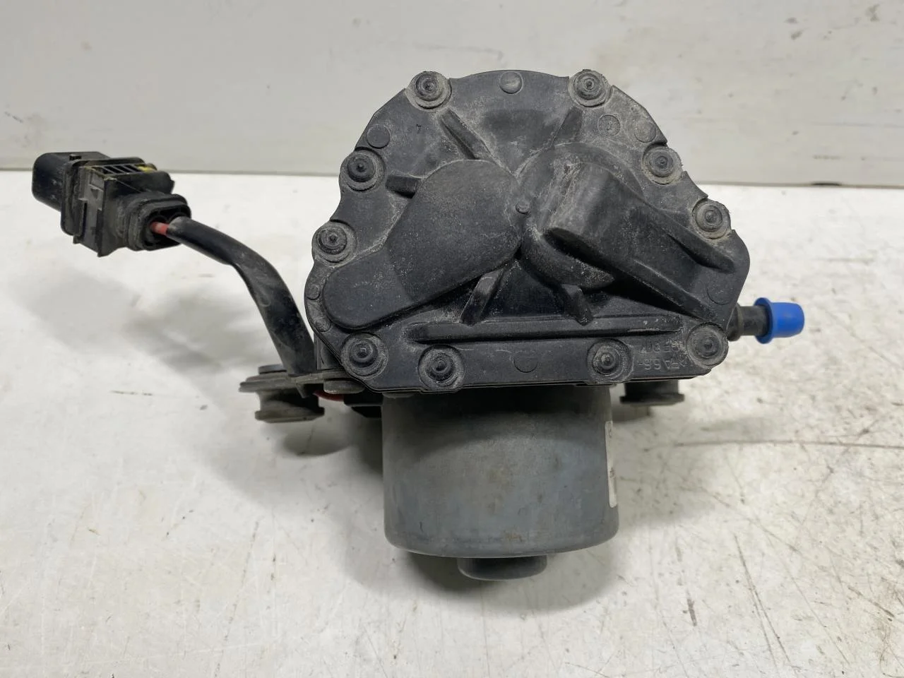 Mercedes B 180-200 W246/W242 2012-19 Vacuum pump view 4
