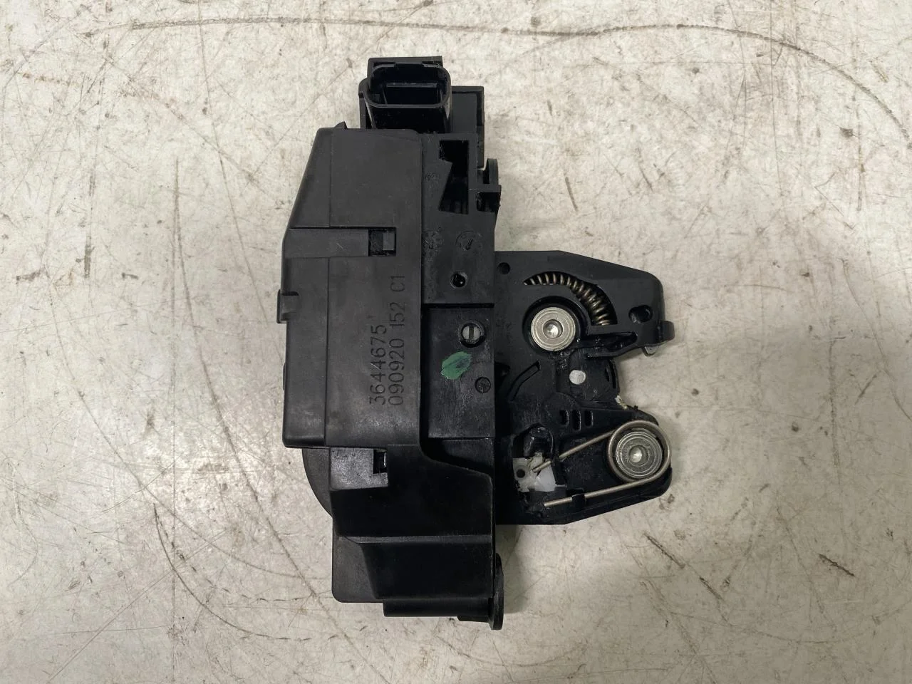 Opel / Vauxhall CORSA F 2020- Tailgate lock