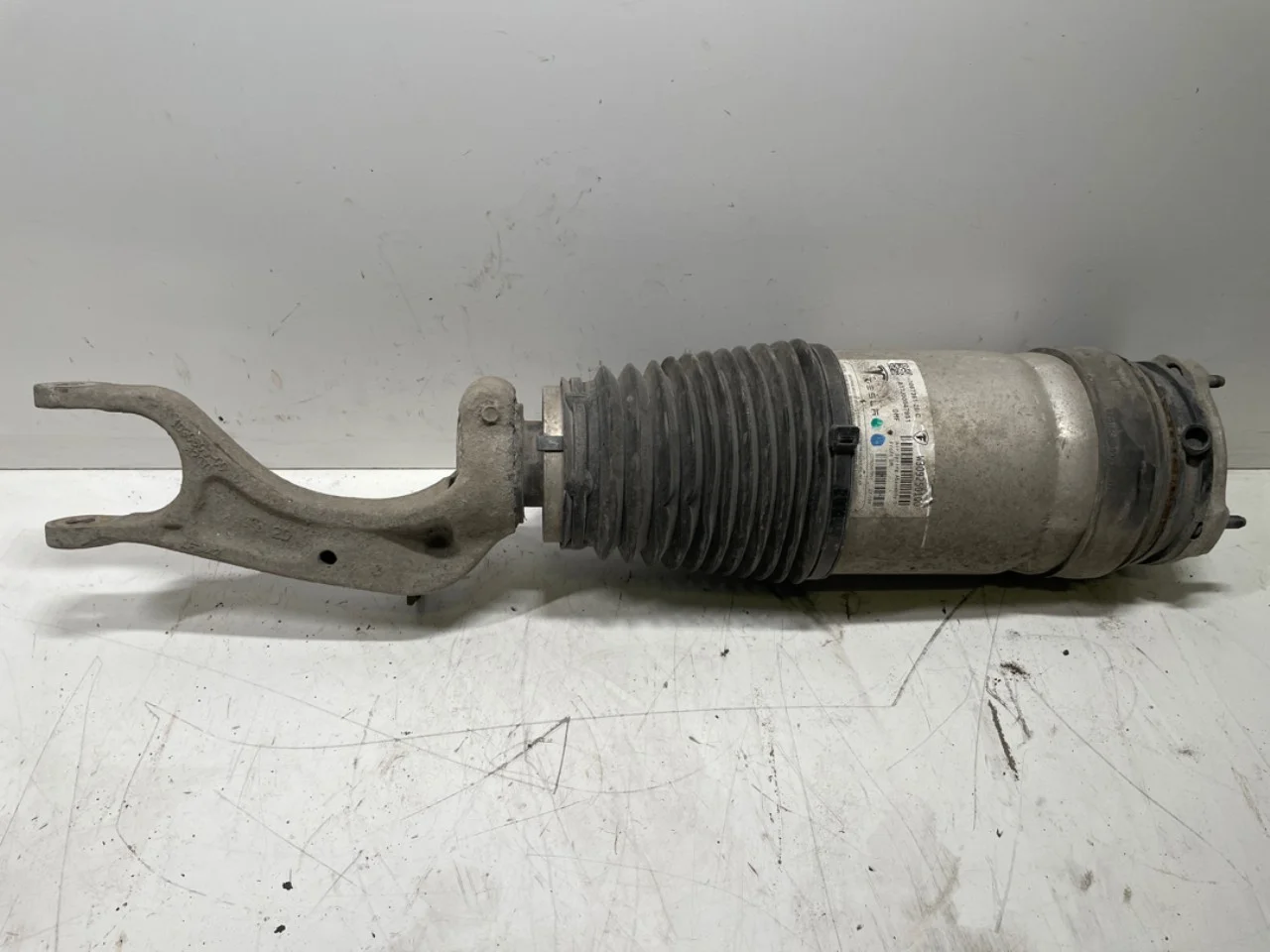 Tesla MODEL S 2013- Air spring bellows / air cushion, level control view 2