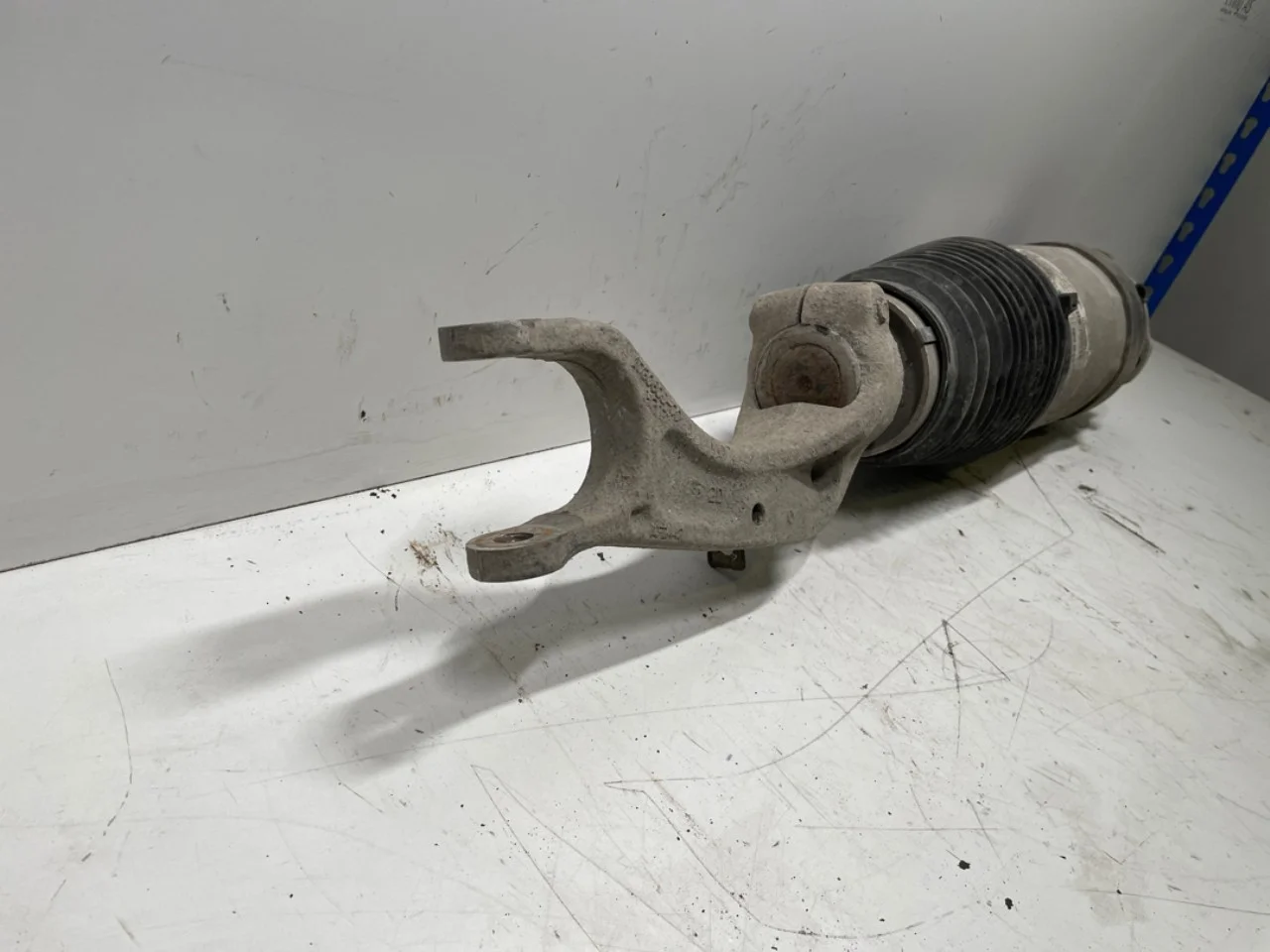 Tesla MODEL S 2013- Air spring bellows / air cushion, level control view 3