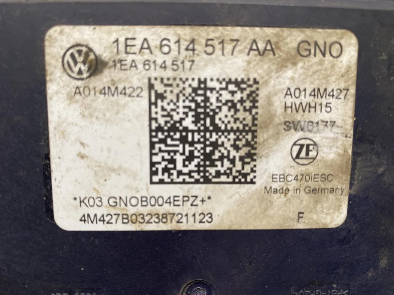 Volkswagen ID.4 2021- ABS hydraulic unit view 3