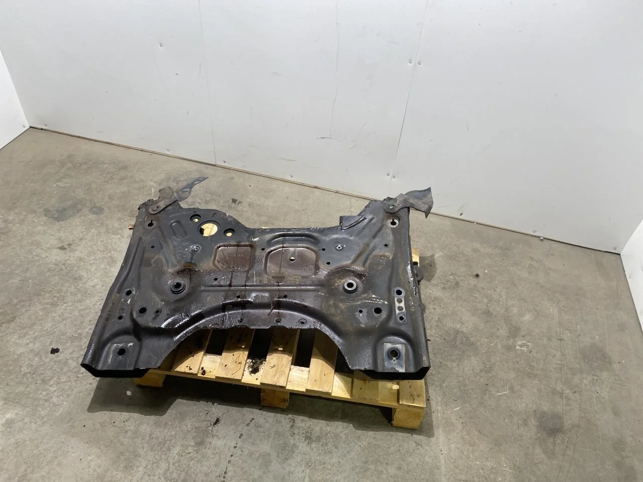 Citroen SPACETOURER/E-SPACETOURER 2016- Front subframe view 2