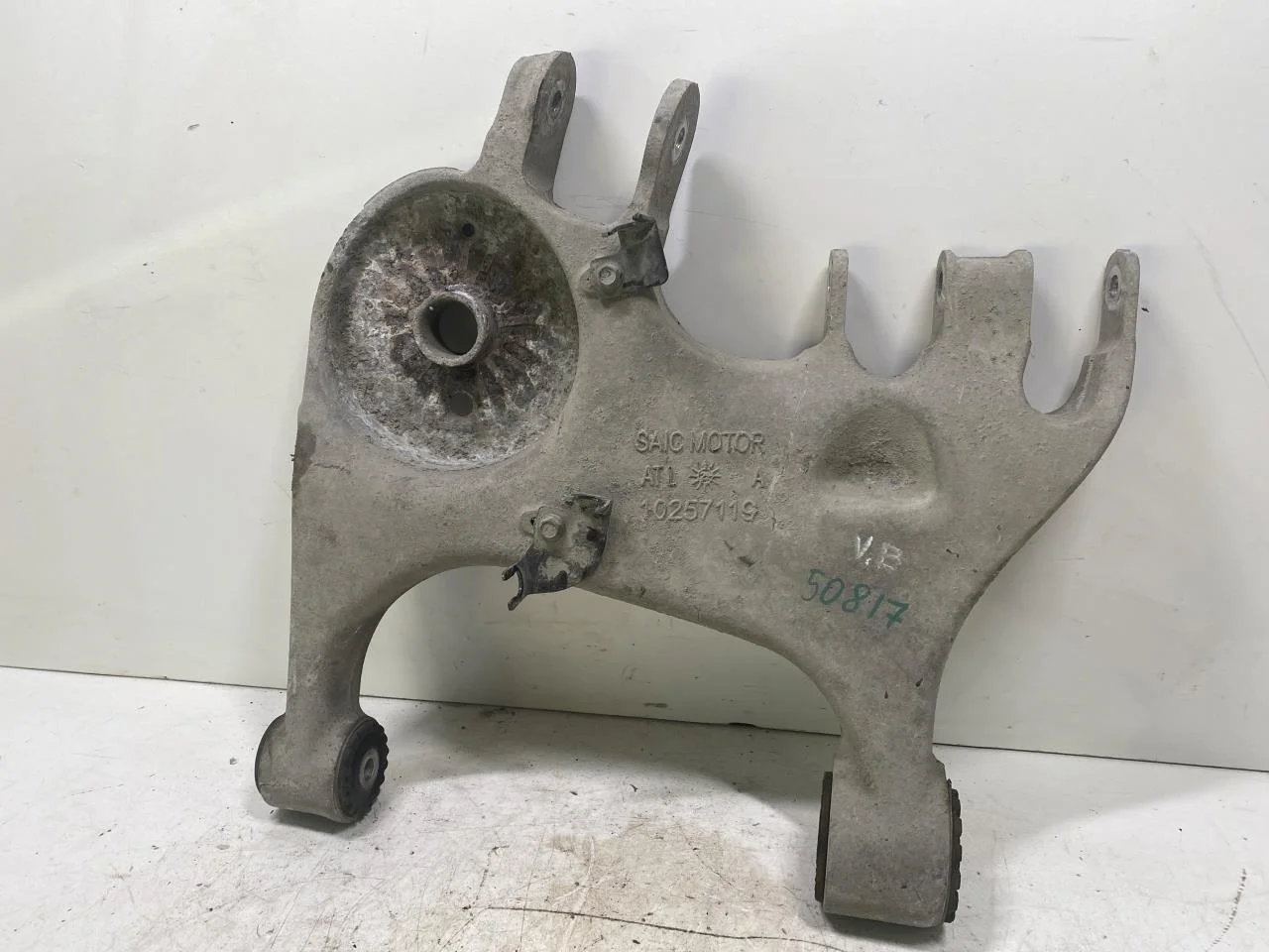 Mg MARVEL R 2022- Control arm, rear left view 4