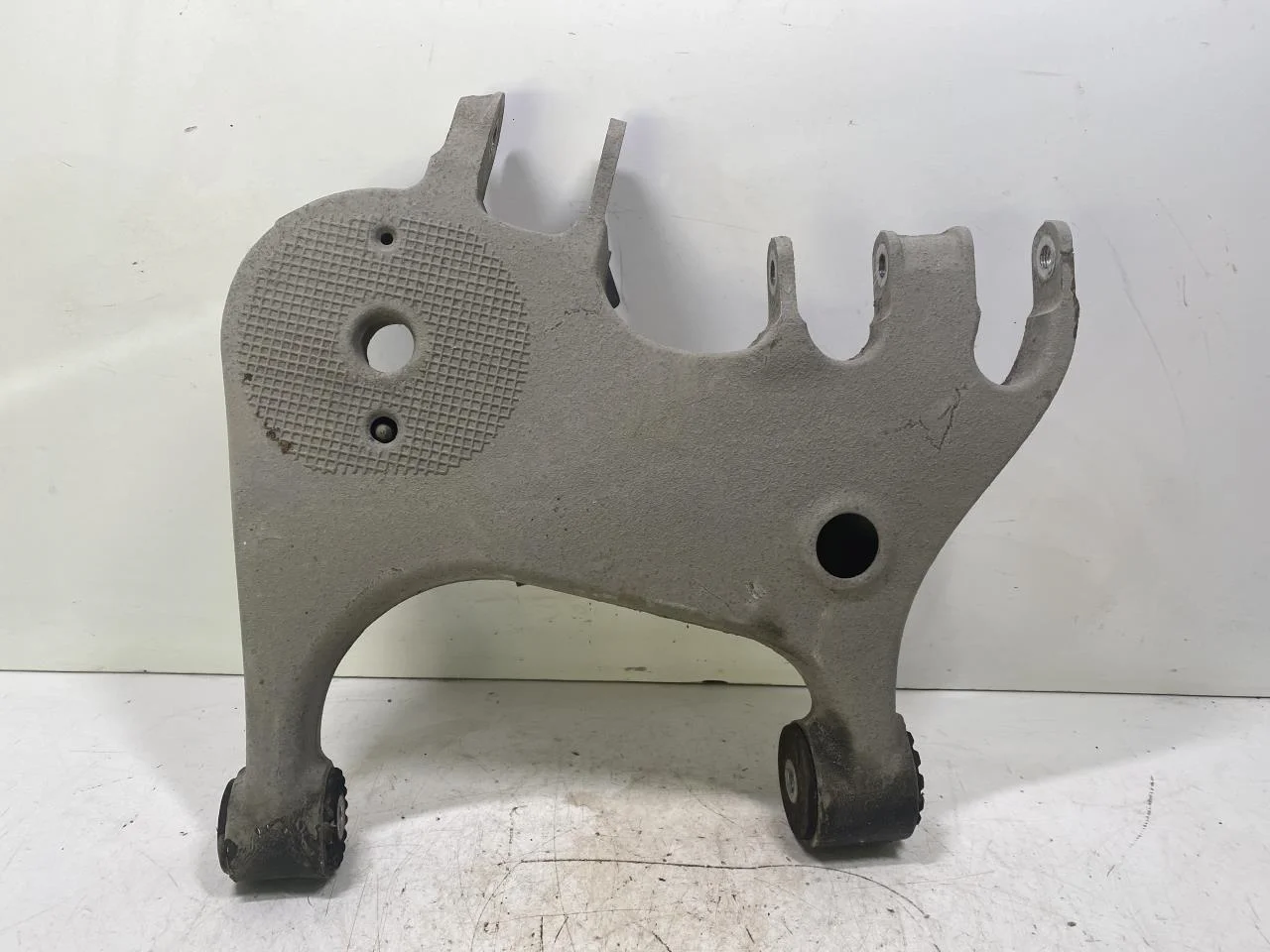 Mg MARVEL R 2022- Braț suspensie, dreapta spate