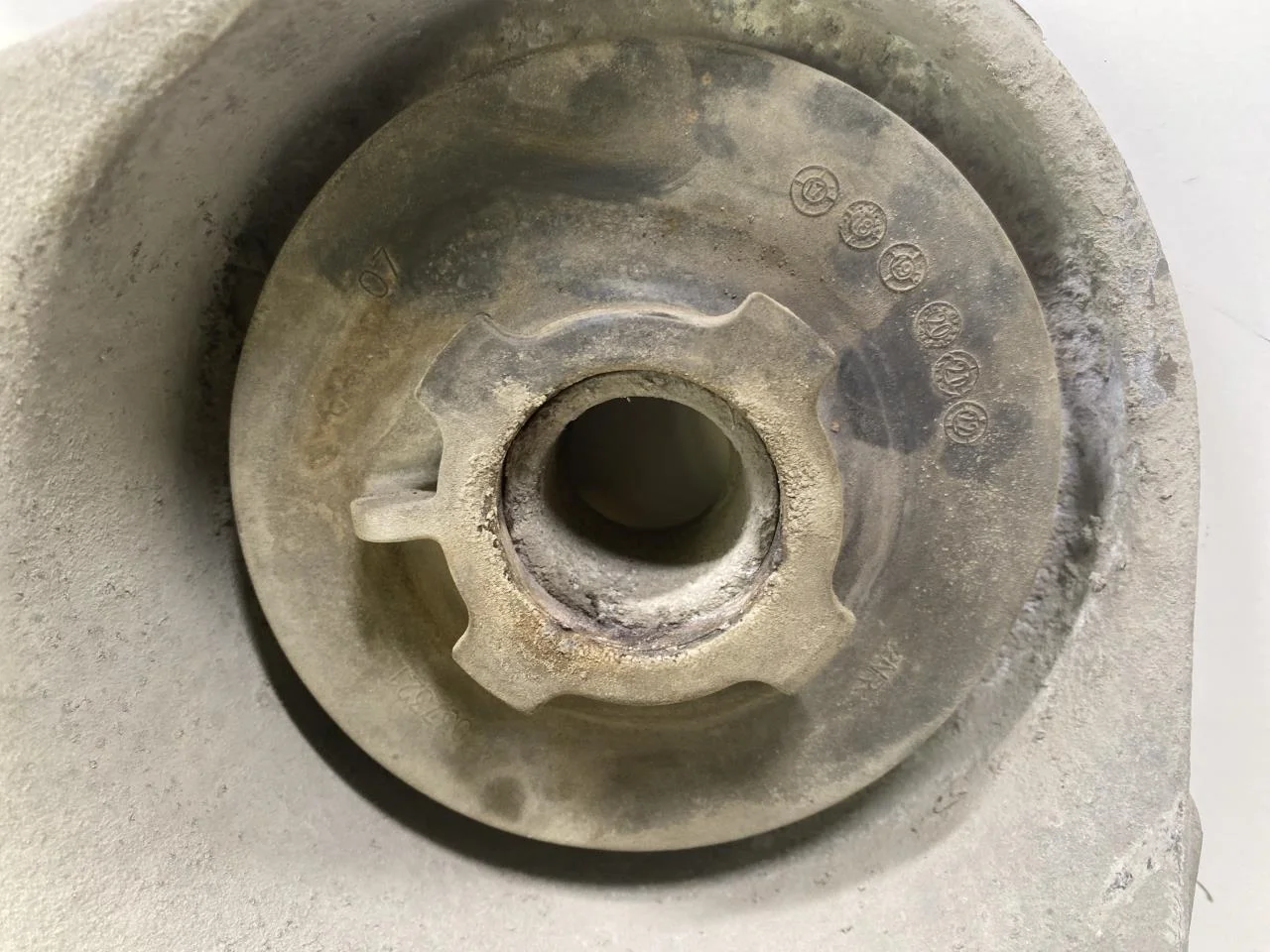 Mg MARVEL R 2022- Braț suspensie, dreapta spate vedere 3