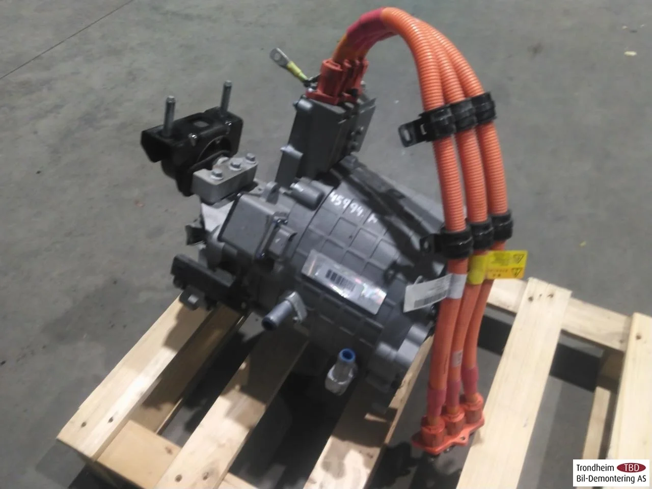 Maxus EUNIQ5 MPV 2021- Elektromos motor, első