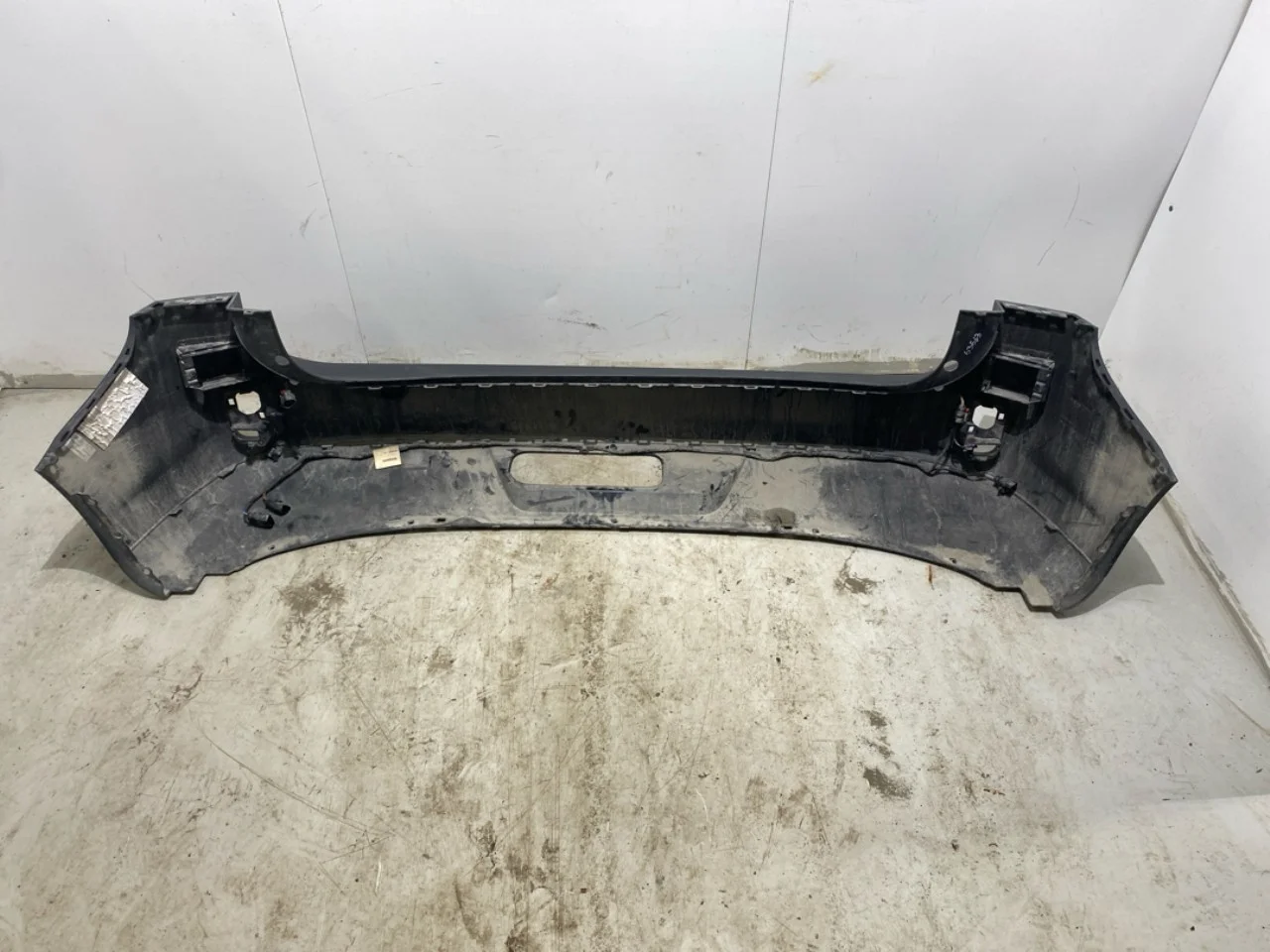 Volkswagen ID BUZZ/CARGO 2022- Rear bumper view 4