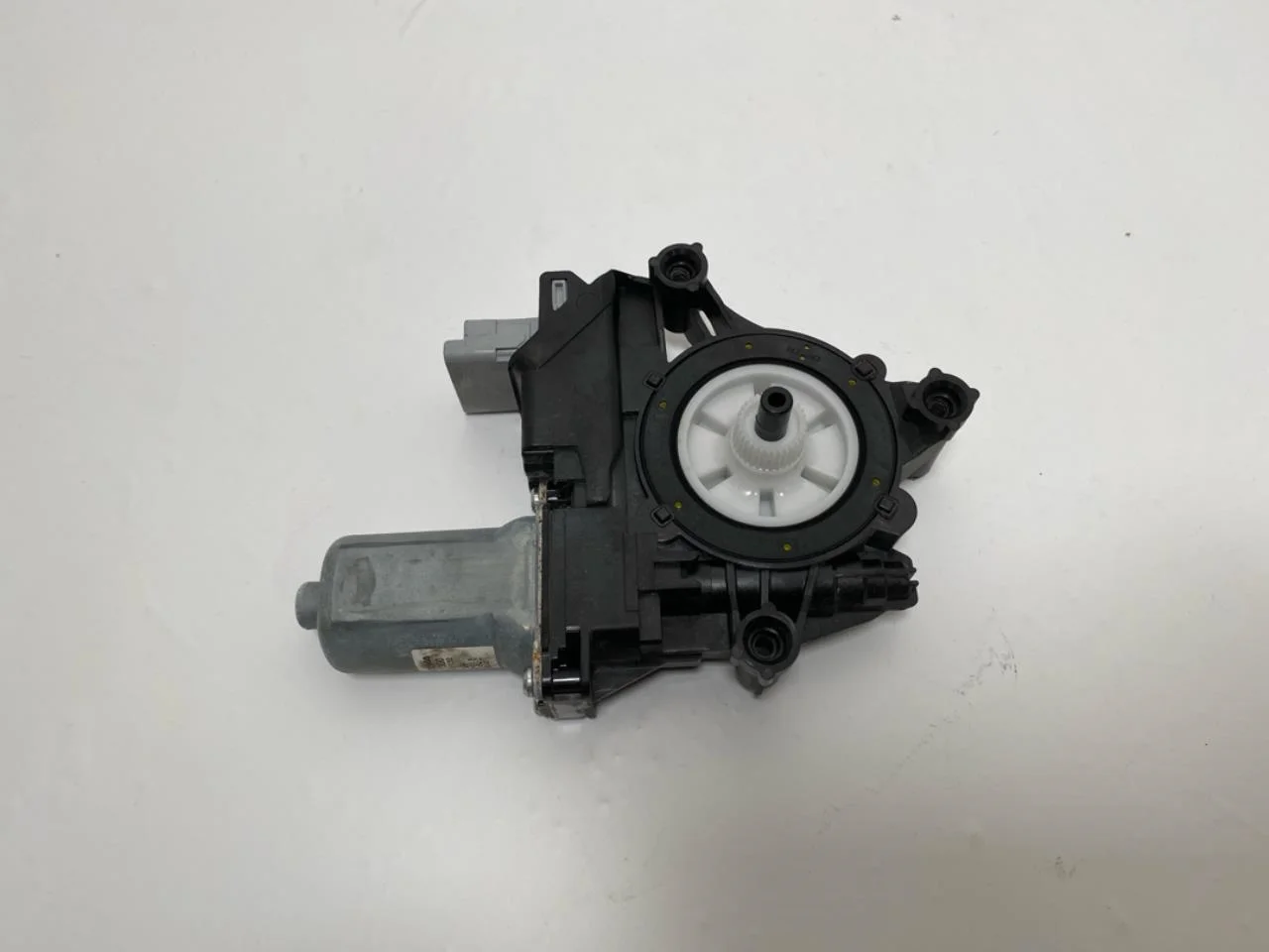 Peugeot 2008/E-2008 2020-> Ablakemelő motor