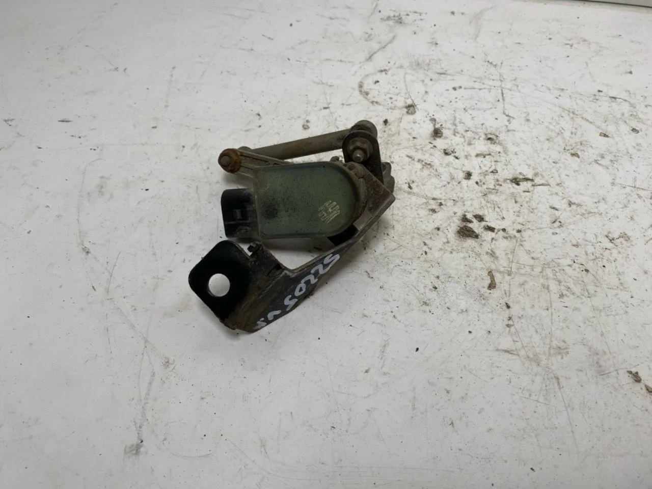 Kia EV6 2022- Senzor reglaj nivel / suspensie pneumatică vedere 2