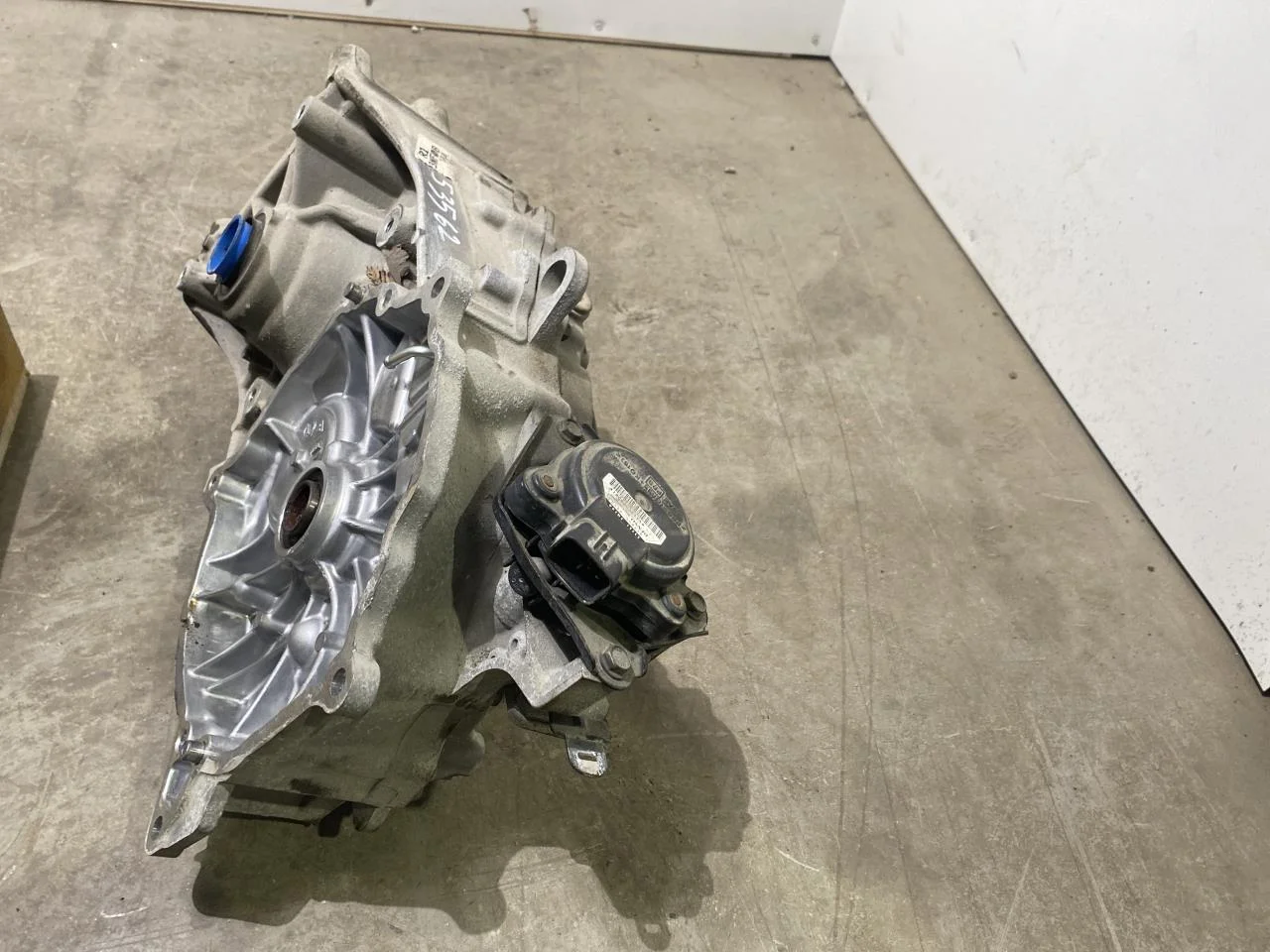 Nissan LEAF 2011-17 Automatic transmission view 2