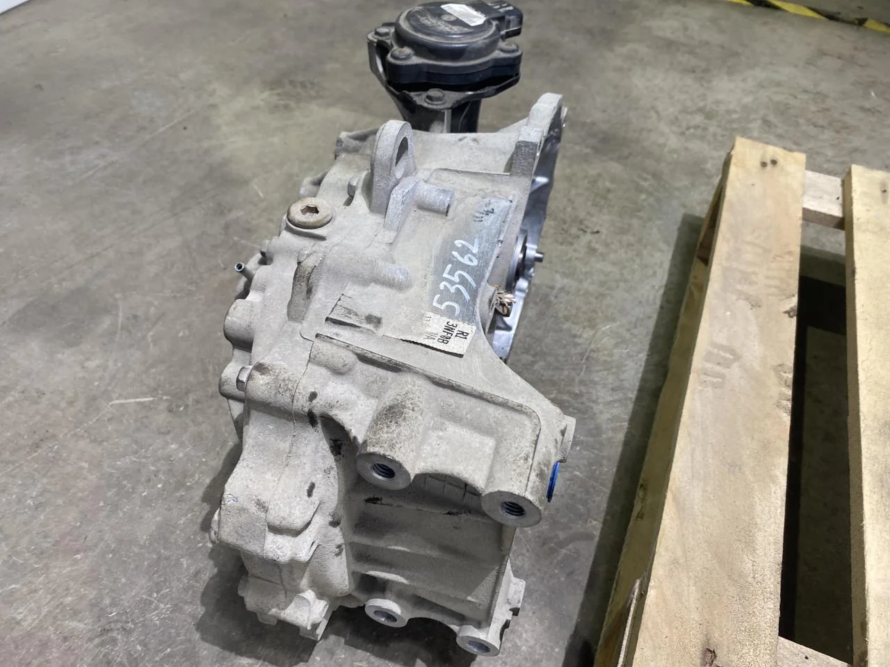 Nissan LEAF 2011-17 Automatic transmission view 4