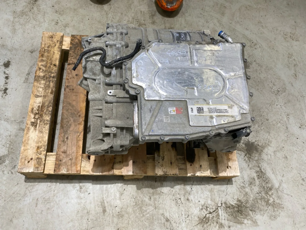 Volkswagen ID BUZZ/CARGO 2022- Elektromos motor, hátsó nézet 4